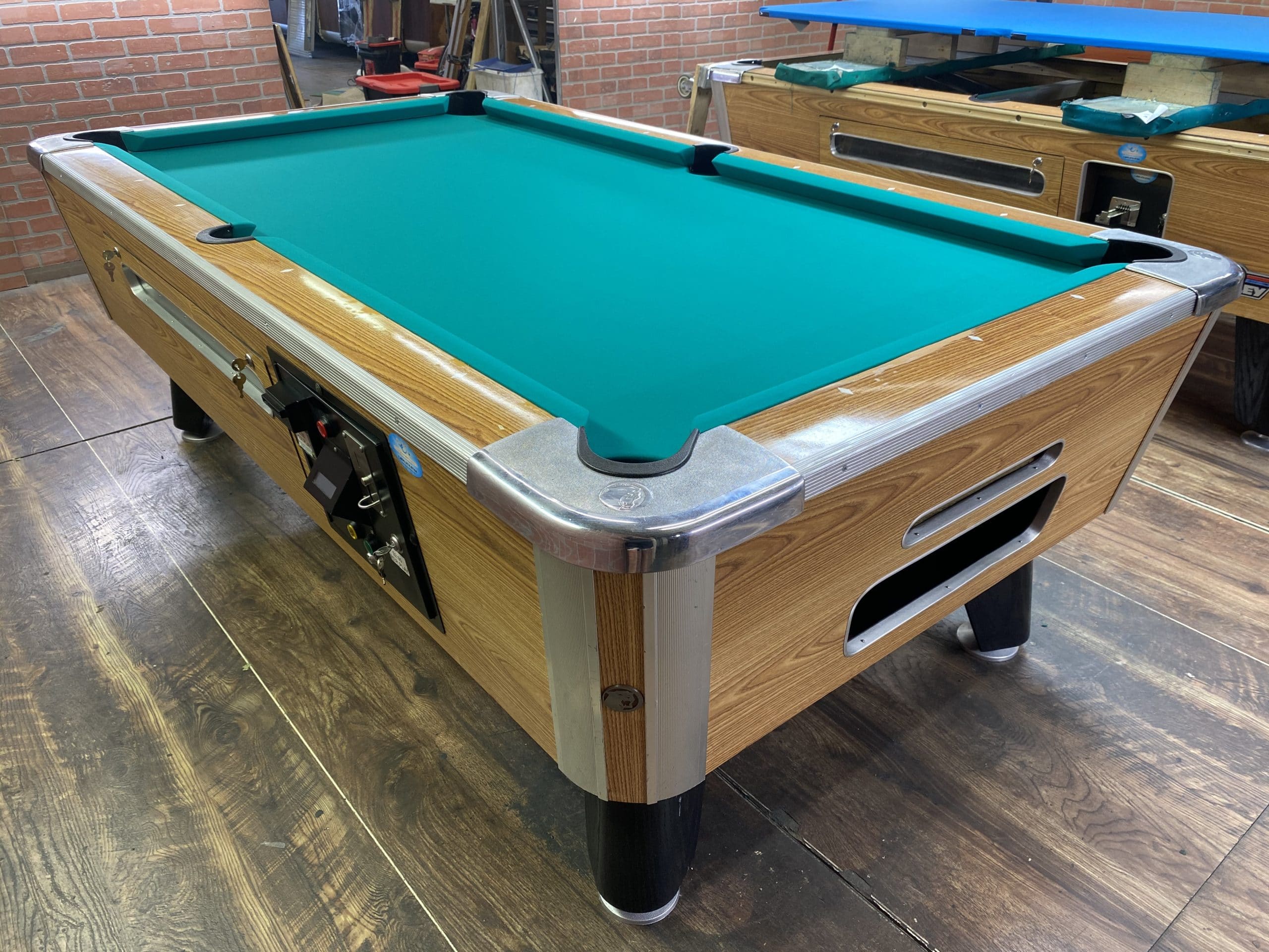 7 Valley Light Oak Used Coin Operated Pool Table Used 